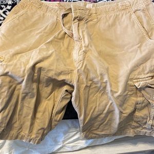 American Eagle cargo shorts